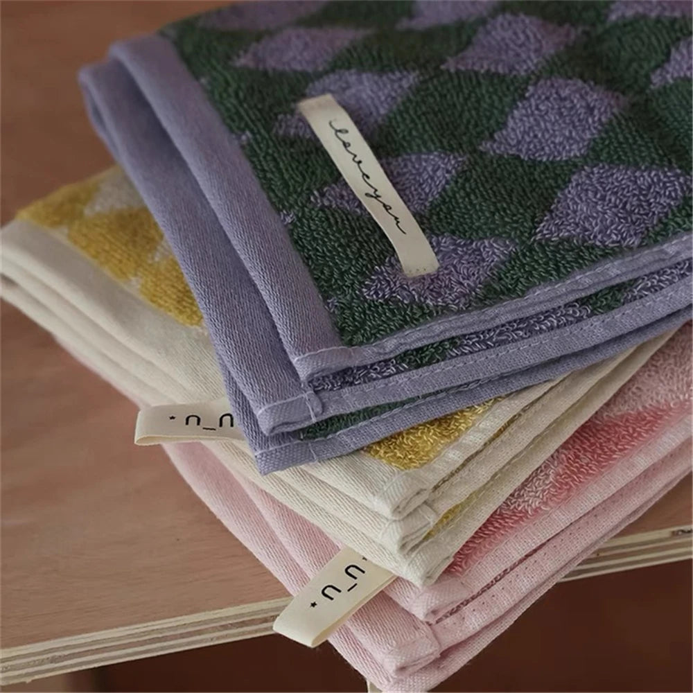 Retro Diamond Checkered Cotton Towel