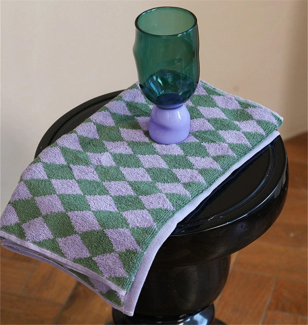 Retro Diamond Checkered Cotton Towel