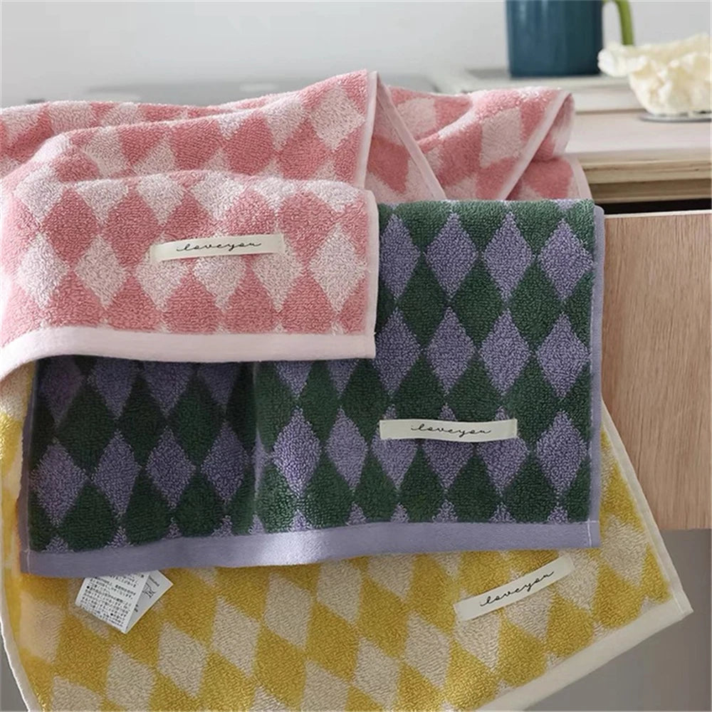 Retro Diamond Checkered Cotton Towel