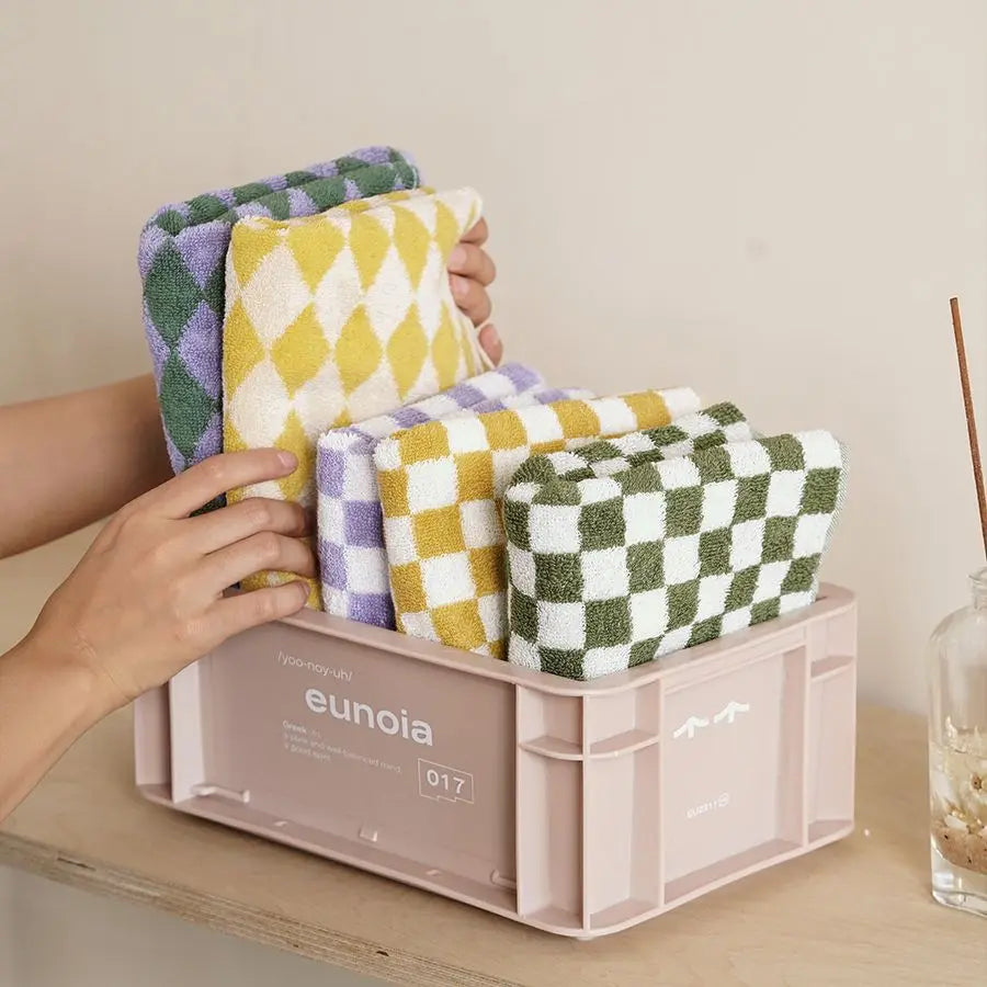 Retro Diamond Checkered Cotton Towel