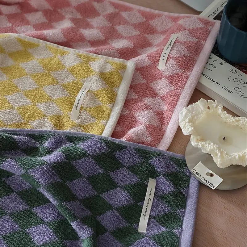 Retro Diamond Checkered Cotton Towel