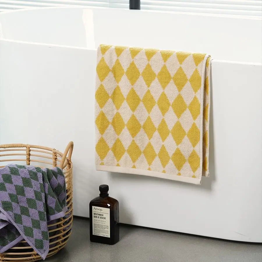 Retro Diamond Checkered Cotton Towel